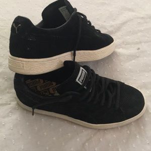 Woman puma sude sneakers